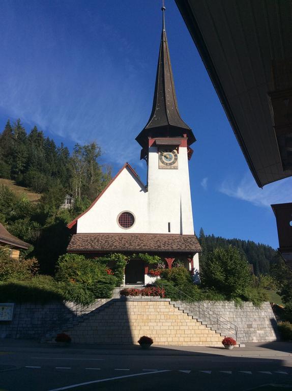 Emme Lodge Langnau Exteriör bild